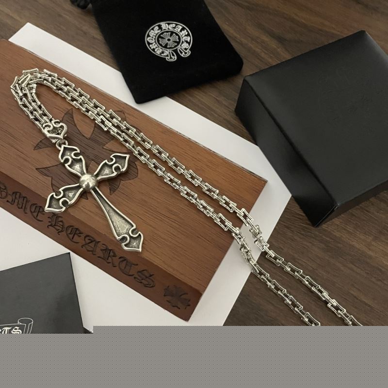 Ch**me He**ts necklaces